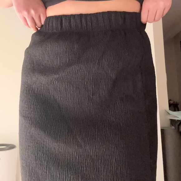 all row - Midi Black Linen Skirt (Size M - Never worn!) - Picture 2 of 4